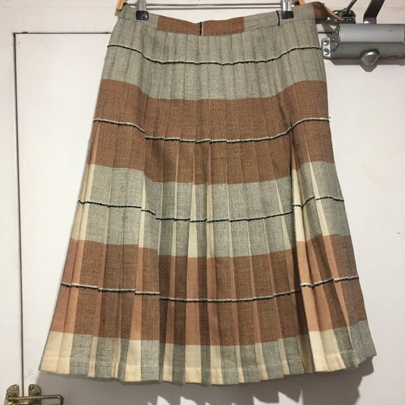 VINTAGE HIGHLAND QUEEN REVERSIBLE PLAID PLEATED SKIRTS SIZE 14 - Picture 3 of 14
